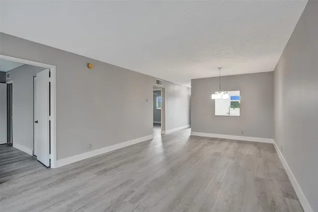 $364,900 | 1541 South Ocean Boulevard, Unit 309, Lauderdale-by-the-Sea, FL 33062