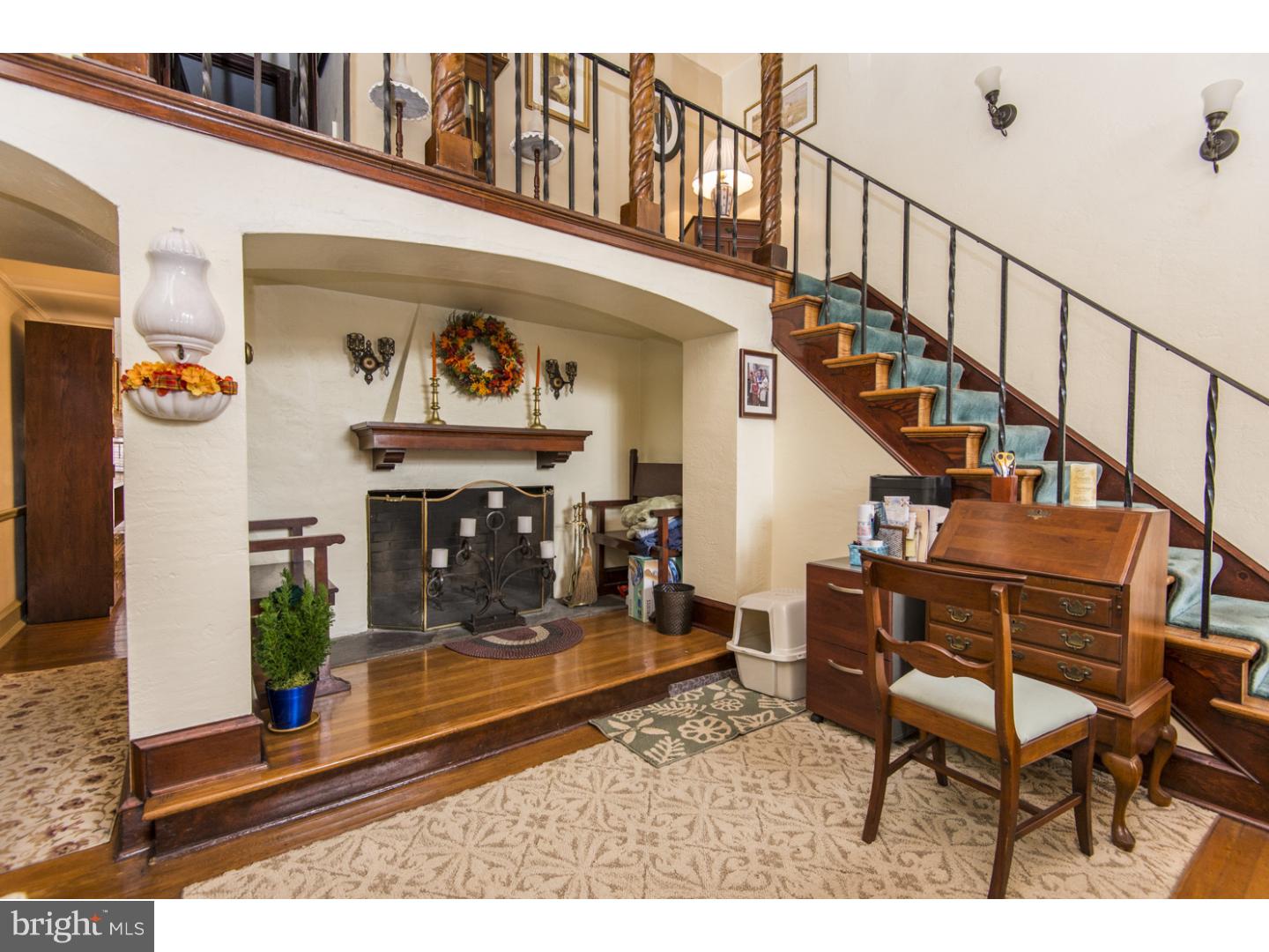 221 Richfield Road Upper Darby, PA 19082 - Photo 8 of 25