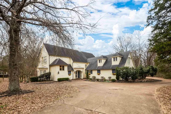 $695,000 | 1025 Timberlake Drive East, Cordova, TN 38018
