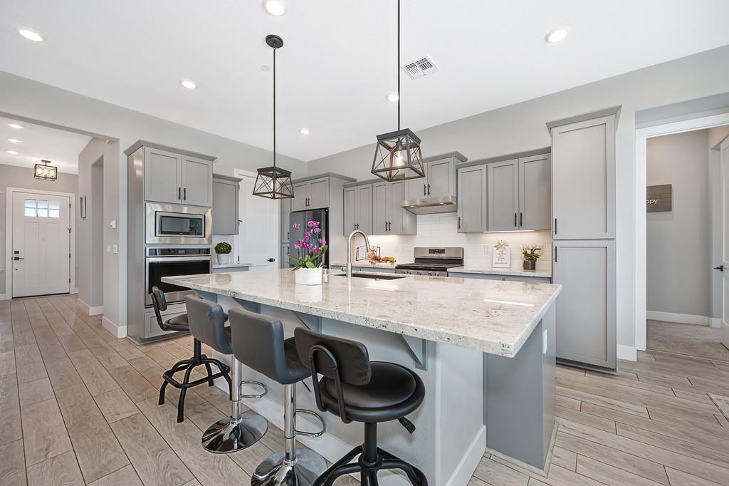 5033 Misty Ridge Drive Roseville, CA 95747 - Photo 10 of 37