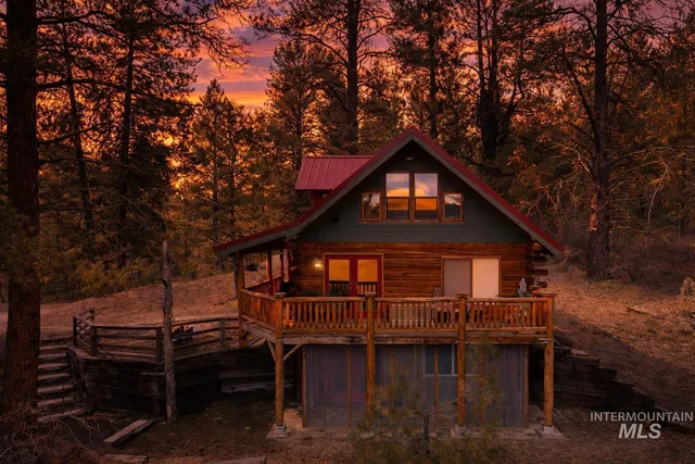 $740,000 | 397 Warm Lake Road, Cascade, ID 83611