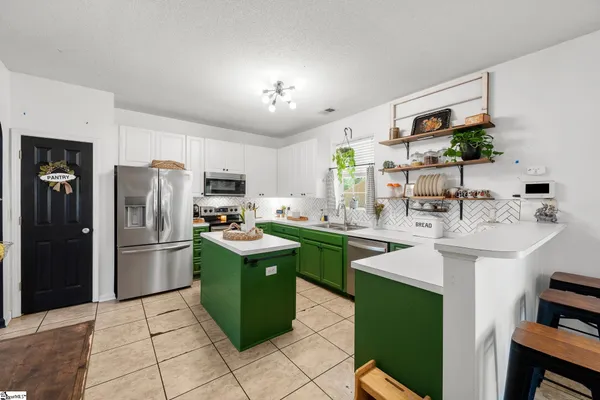 $375,000 | 511 Waterstone Way, Simpsonville, SC 29680