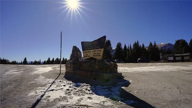 a view of a terrace with a outdoor space