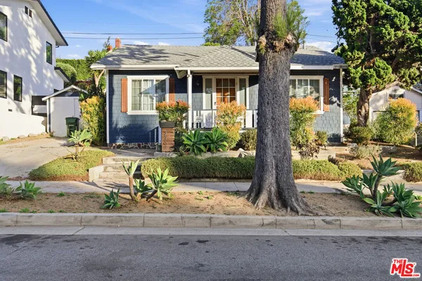 $3,999 | 316 East Ellis Avenue, Inglewood, CA 90302