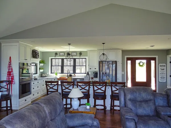 $675,000 | W3300 160th Avenue, Maiden Rock, WI 54750