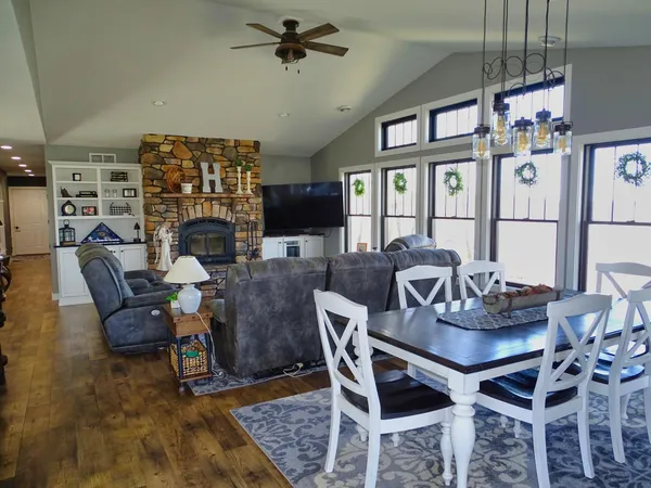 $675,000 | W3300 160th Avenue, Maiden Rock, WI 54750