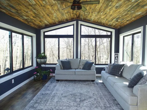 $675,000 | W3300 160th Avenue, Maiden Rock, WI 54750