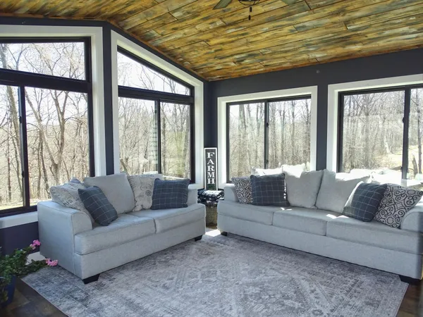 $675,000 | W3300 160th Avenue, Maiden Rock, WI 54750