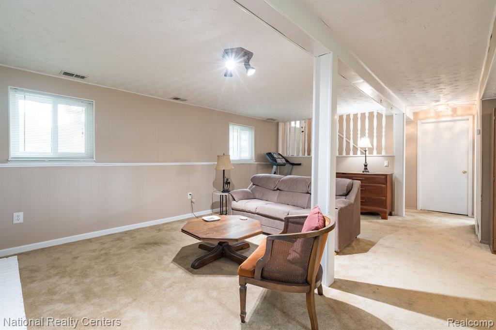 3787 Rohr Road Lake Orion, MI 48359 - Photo 23 of 29 Gallery Image 23