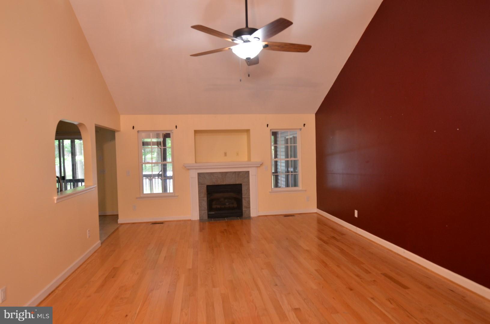506 Gold Valley Road Locust Grove, VA 22508 - Photo 7 of 13 Living Room