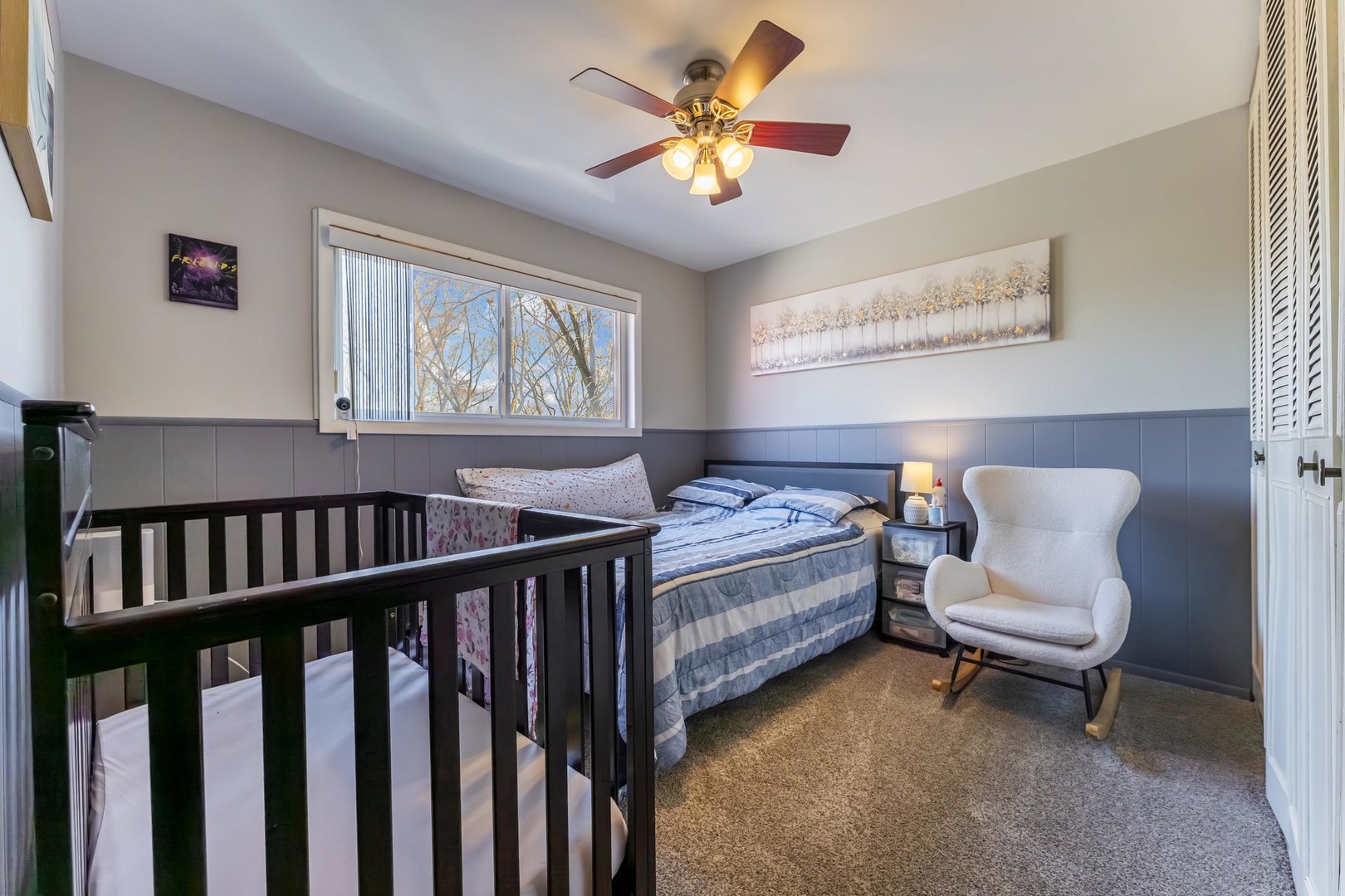 404 Arrow Trail Wheeling, IL 60090 - Photo 11 of 26 a living room with furniture