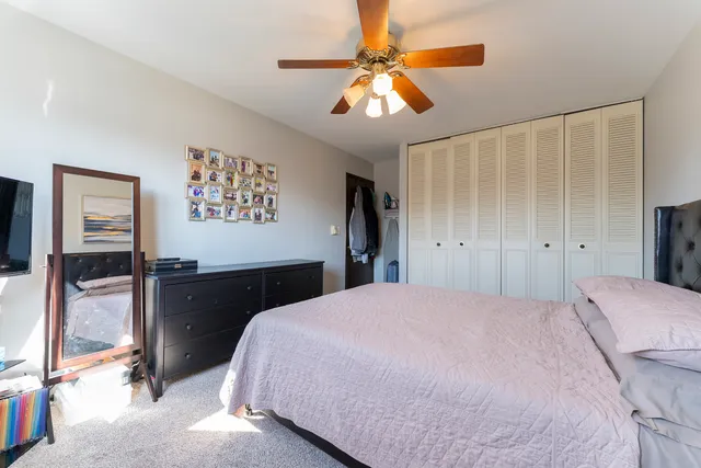 $295,000 | 404 Arrow Trail, Wheeling, IL 60090