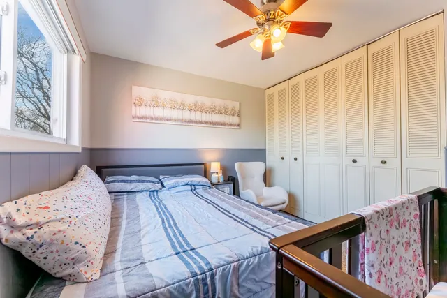 $295,000 | 404 Arrow Trail, Wheeling, IL 60090