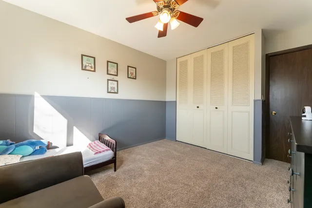 $295,000 | 404 Arrow Trail, Wheeling, IL 60090