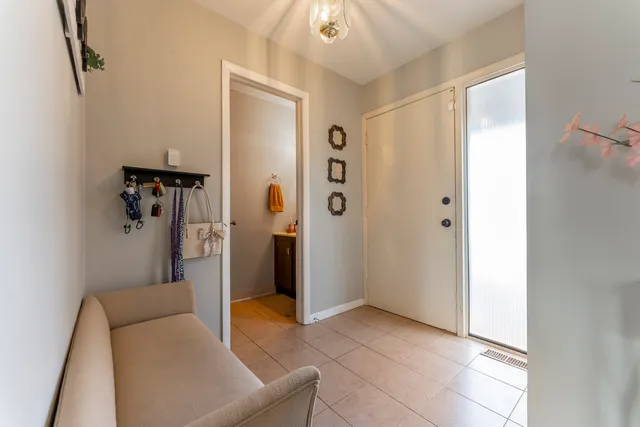 $295,000 | 404 Arrow Trail, Wheeling, IL 60090