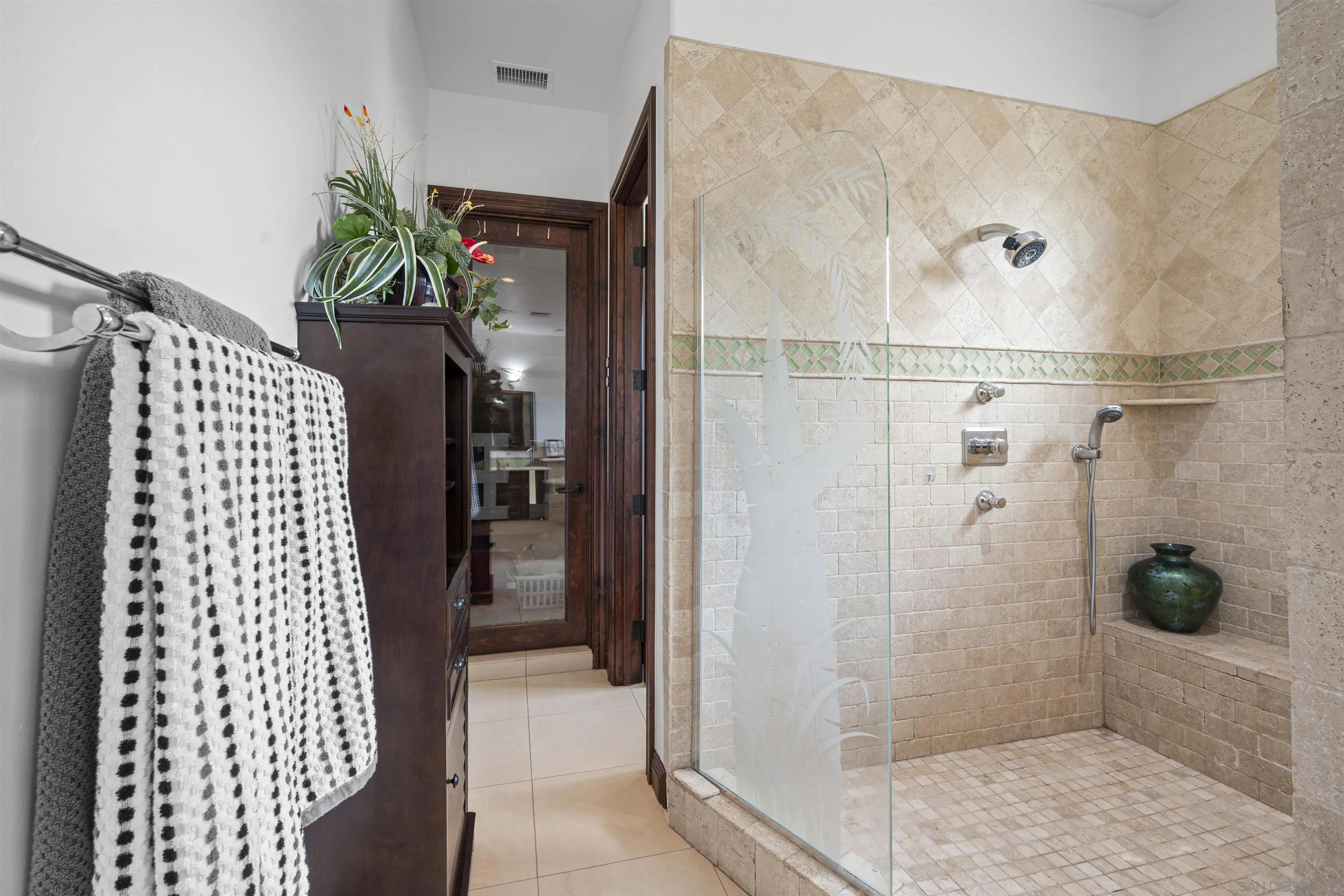 2882 Conestoga Circle Alpine, CA 91901 - Photo 41 of 75 a bathroom with a shower