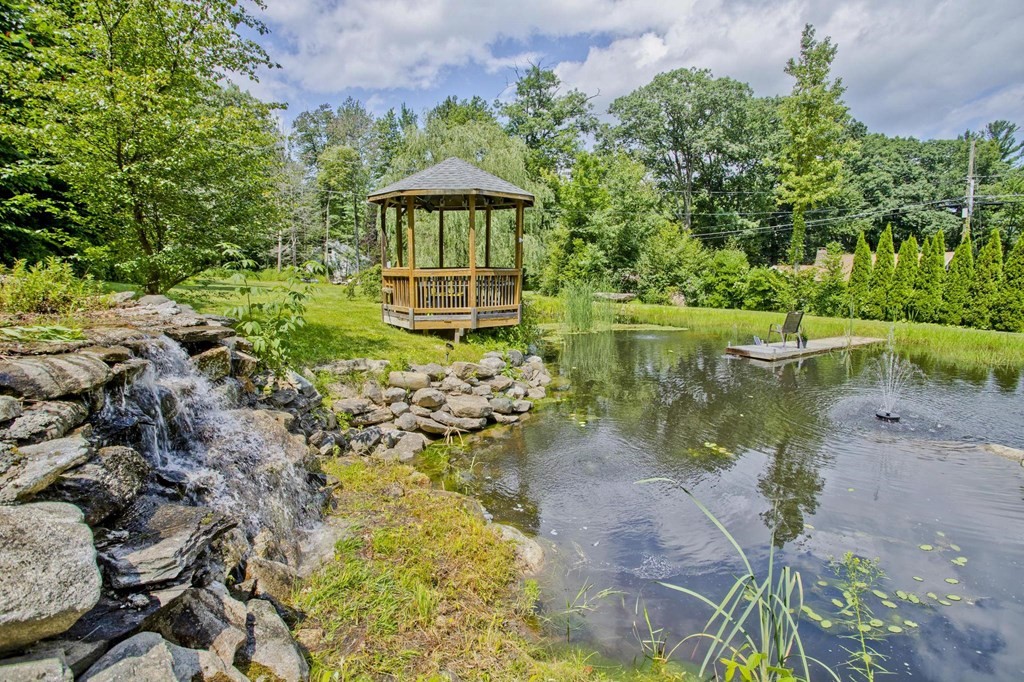 180 General Knox Road Russell, MA 01071 - Photo 5 of 38 Gallery Image 5