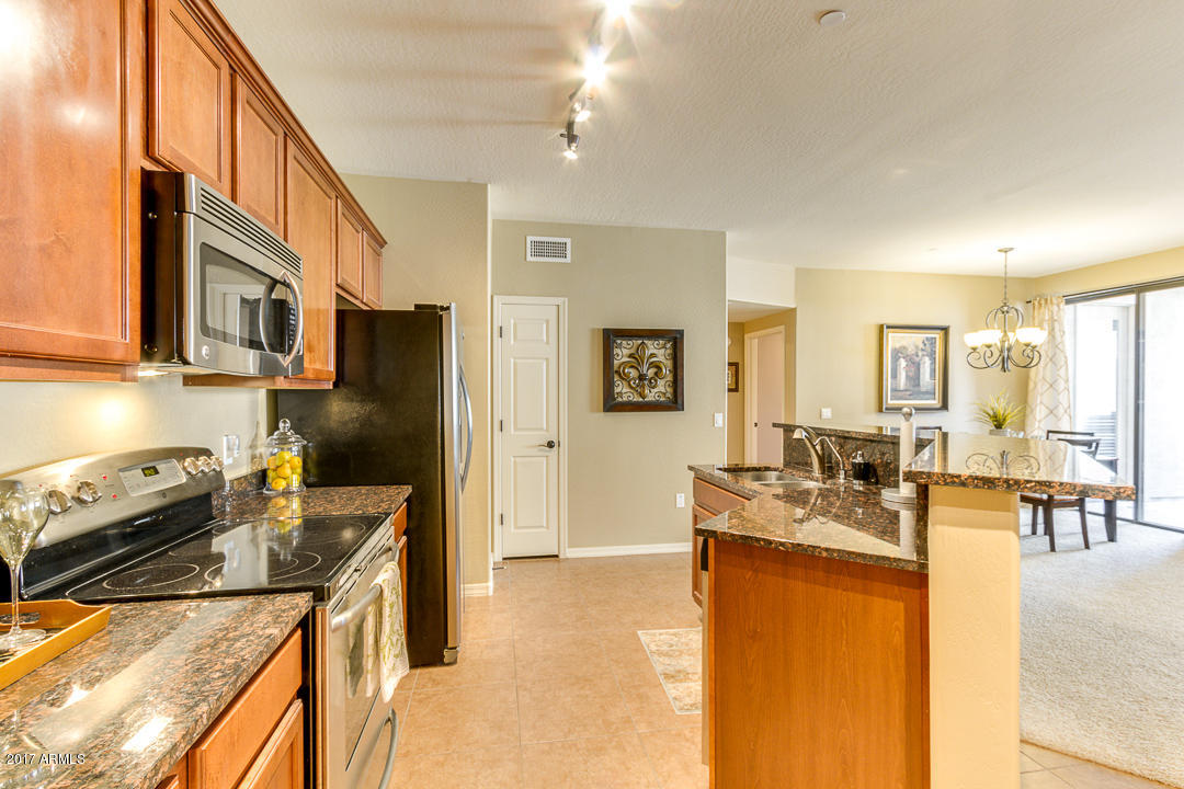 3330 South Gilbert Road, Unit 1021 Chandler, AZ 85286 - Photo 12 of 33 12-Gilbert