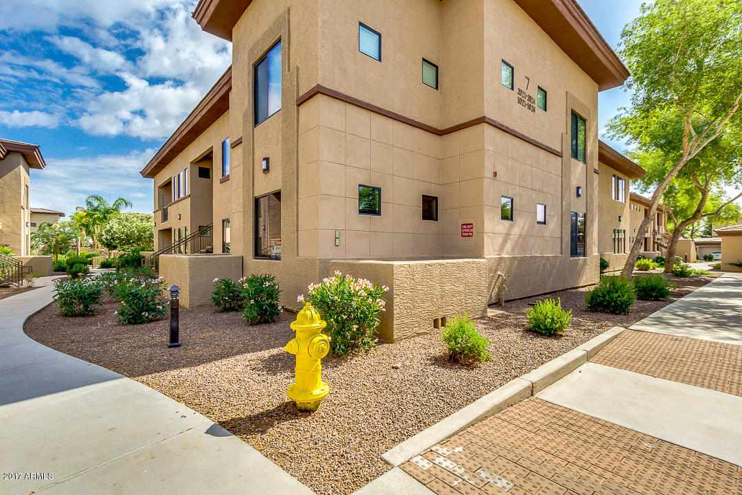 3330 South Gilbert Road, Unit 1021 Chandler, AZ 85286 - Photo 3 of 33 03-Gilbert