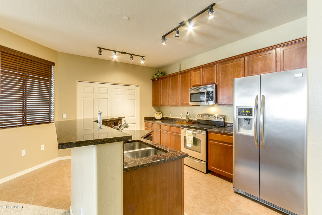 3330 South Gilbert Road, Unit 1021 Chandler, AZ 85286 - Photo 10 of 33 10-Gilbert