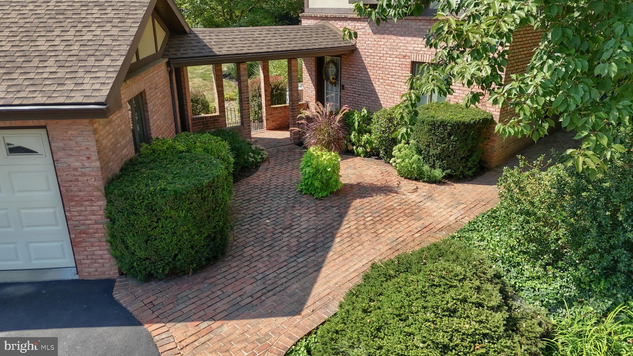 1 Banbury Road Hummelstown, PA 17036 - Photo 104 of 111 Brick area between home and garage