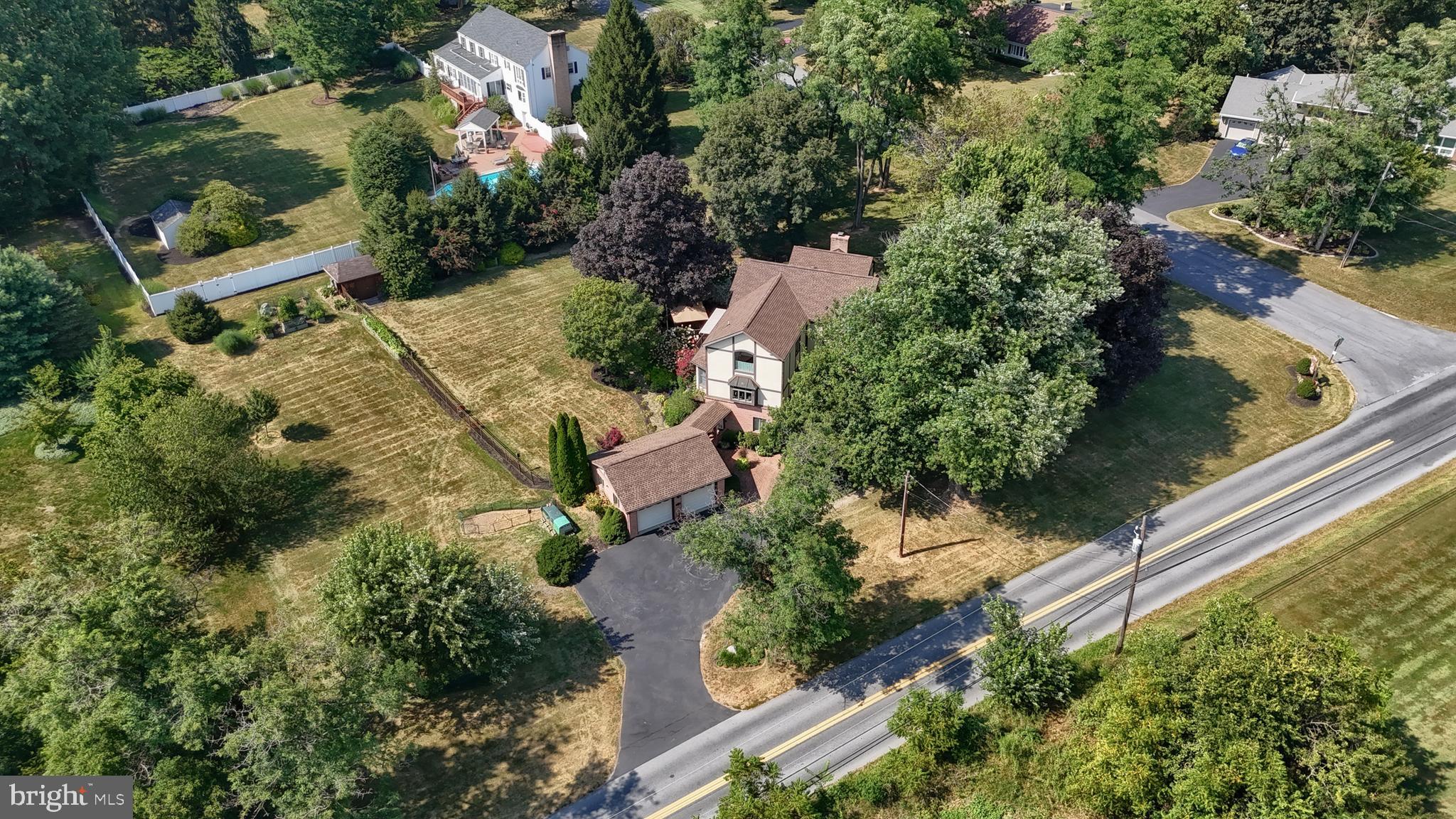 1 Banbury Road Hummelstown, PA 17036 - Photo 109 of 111 Summer view