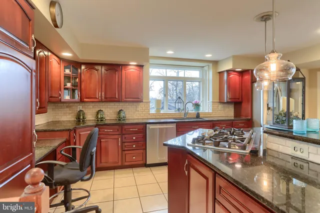 $639,000 | 1 Banbury Road, Hummelstown, PA 17036