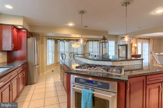 $639,000 | 1 Banbury Road, Hummelstown, PA 17036