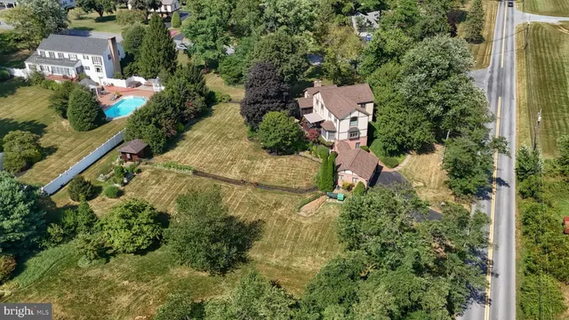 $639,000 | 1 Banbury Road, Hummelstown, PA 17036