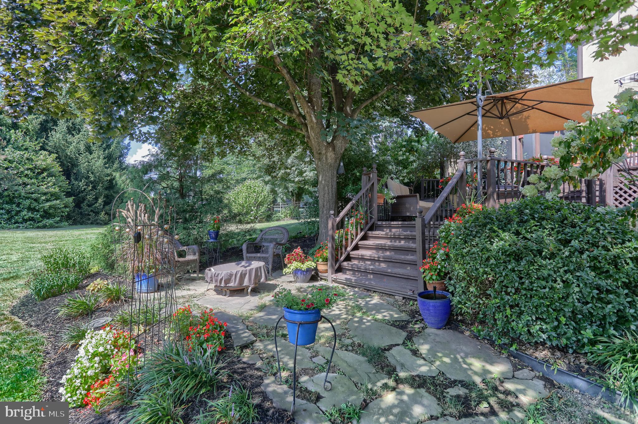 1 Banbury Road Hummelstown, PA 17036 - Photo 70 of 111 Summer garden