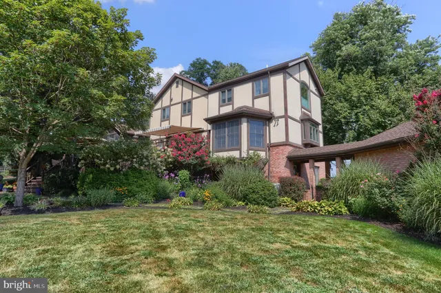 $639,000 | 1 Banbury Road, Hummelstown, PA 17036