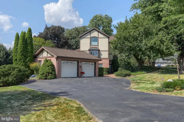 $639,000 | 1 Banbury Road, Hummelstown, PA 17036