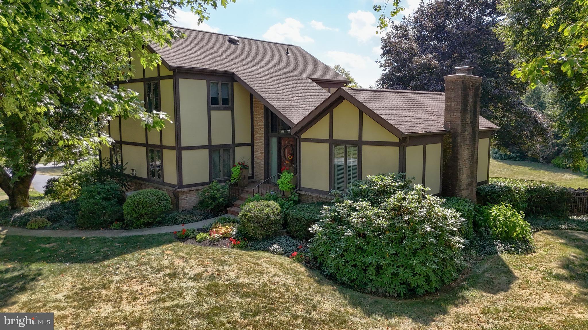 1 Banbury Road Hummelstown, PA 17036 - Photo 83 of 111 Summer view