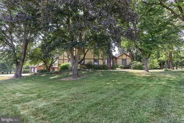 $639,000 | 1 Banbury Road, Hummelstown, PA 17036