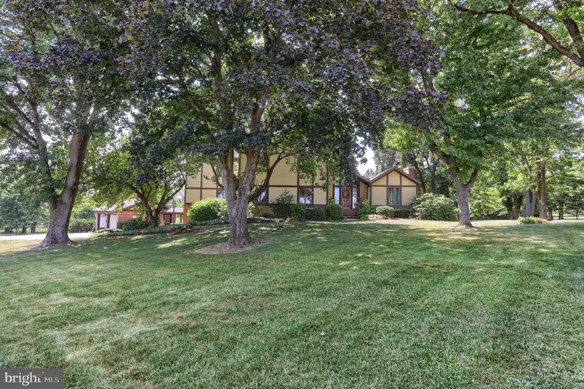 1 Banbury Road Hummelstown, PA 17036 - Photo 87 of 111 Summer view