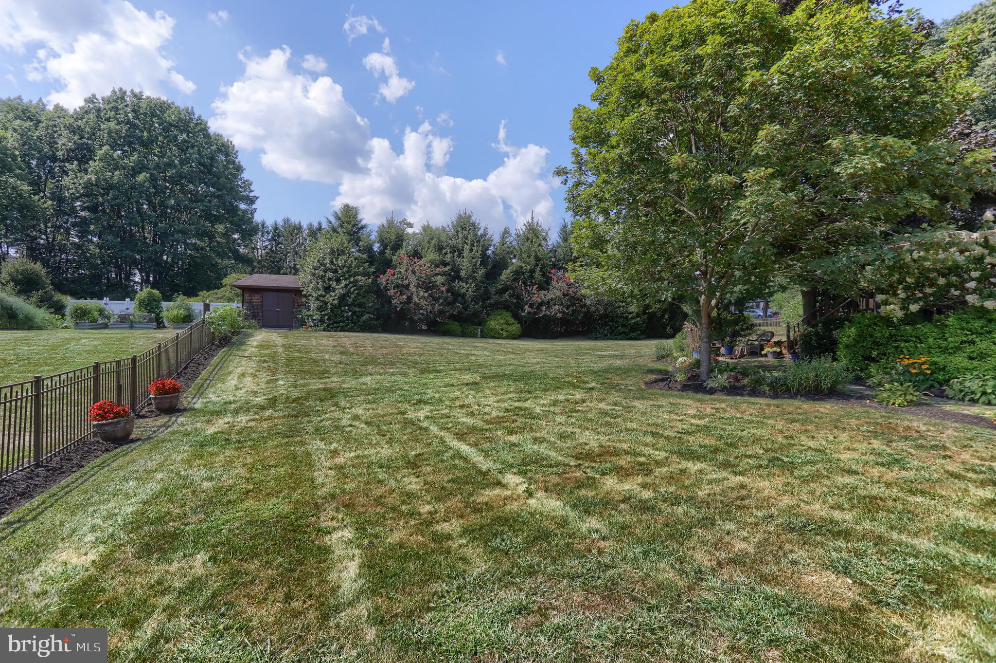 1 Banbury Road Hummelstown, PA 17036 - Photo 92 of 111 Summer yard