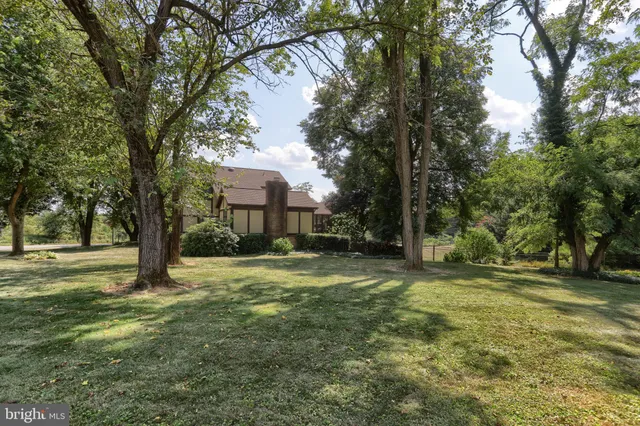 $639,000 | 1 Banbury Road, Hummelstown, PA 17036