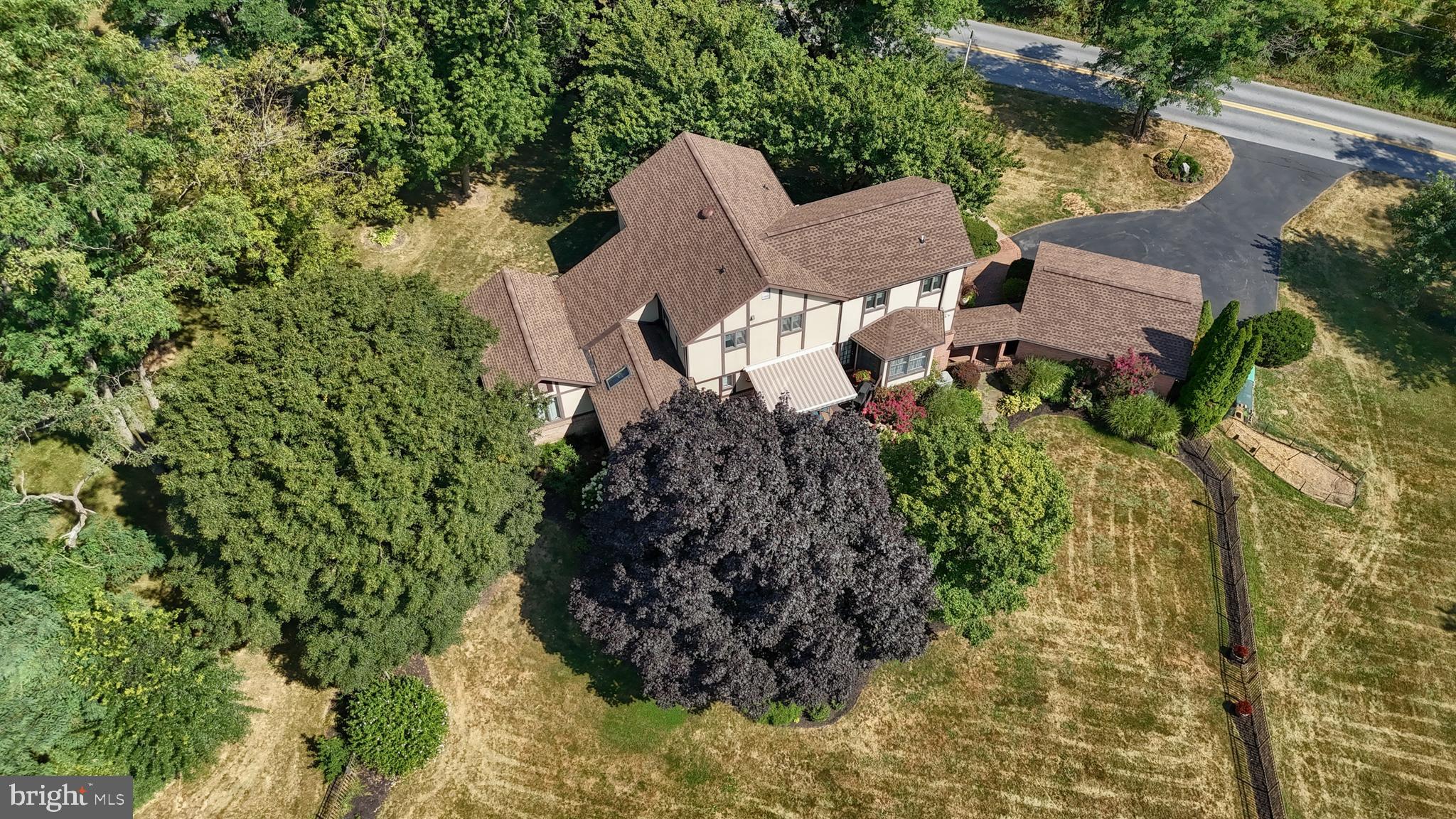 1 Banbury Road Hummelstown, PA 17036 - Photo 99 of 111 Summer view