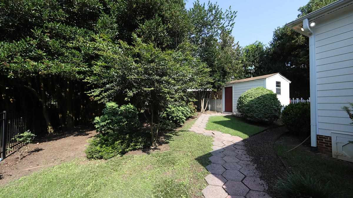 2707 Lochmore Drive Raleigh, NC 27608 - Photo 5 of 29 Photo 5