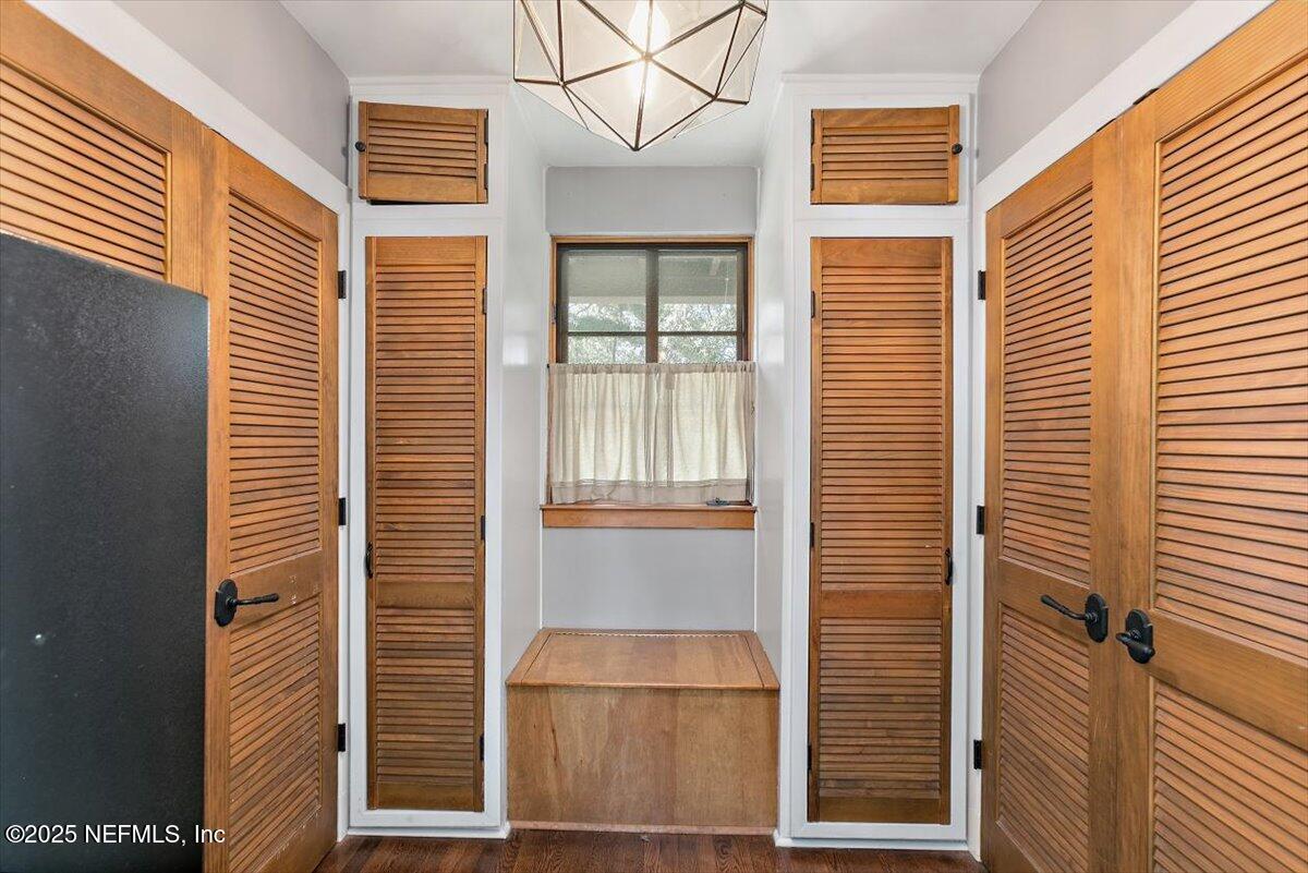 701 Old Hickory Road Jacksonville, FL 32207 - Photo 22 of 36 a view of a room with windows