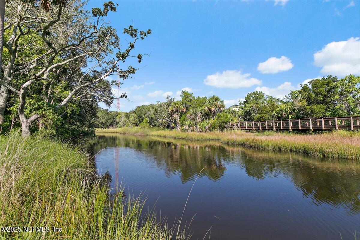 701 Old Hickory Road Jacksonville, FL 32207 - Photo 32 of 36 a view of a lake with a lake