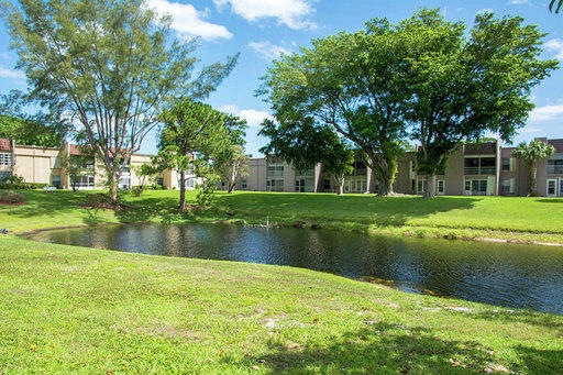 829 Camino Road, Unit 215 Delray Beach, FL 33445 - Photo 18 of 29 36d46bf2b5cbe492106f4c5879a4ffe5349a2a2a