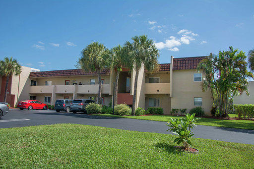 829 Camino Road, Unit 215 Delray Beach, FL 33445 - Photo 2 of 29 c0520ef4c09cd8a0d0c6420281769982ff81de06