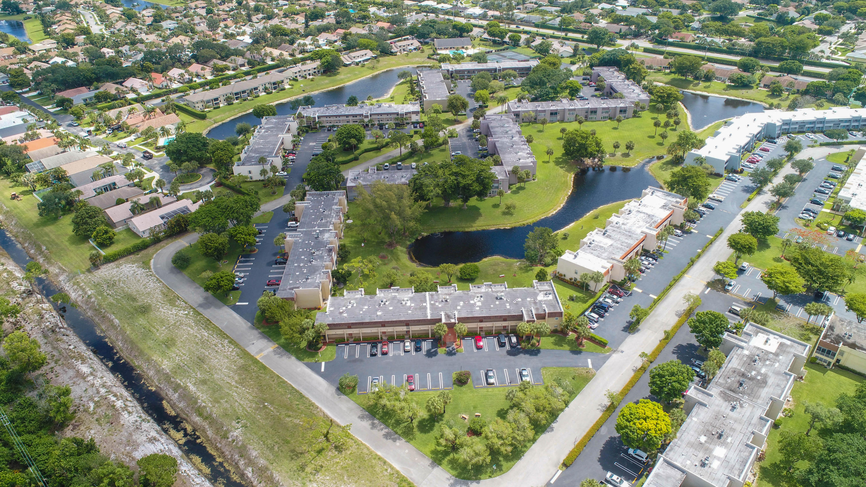 829 Camino Road, Unit 215 Delray Beach, FL 33445 - Photo 21 of 29 DJI_0046