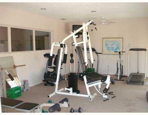 829 Camino Road, Unit 215 Delray Beach, FL 33445 - Photo 27 of 29 CASITA GYM