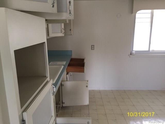 30917 Calahan Road Roseville, MI 48066 - Photo 50 of 72 unflagged_054.jpg