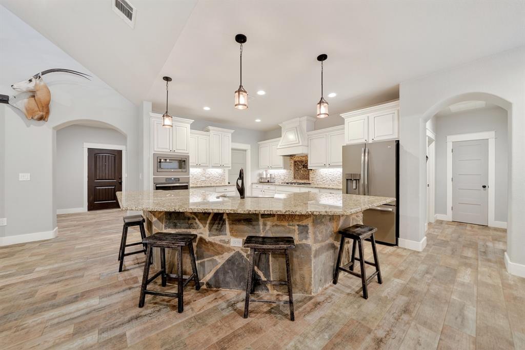 2211 Canyon Lake Road Wills Point, TX 75169 - Photo 12 of 40