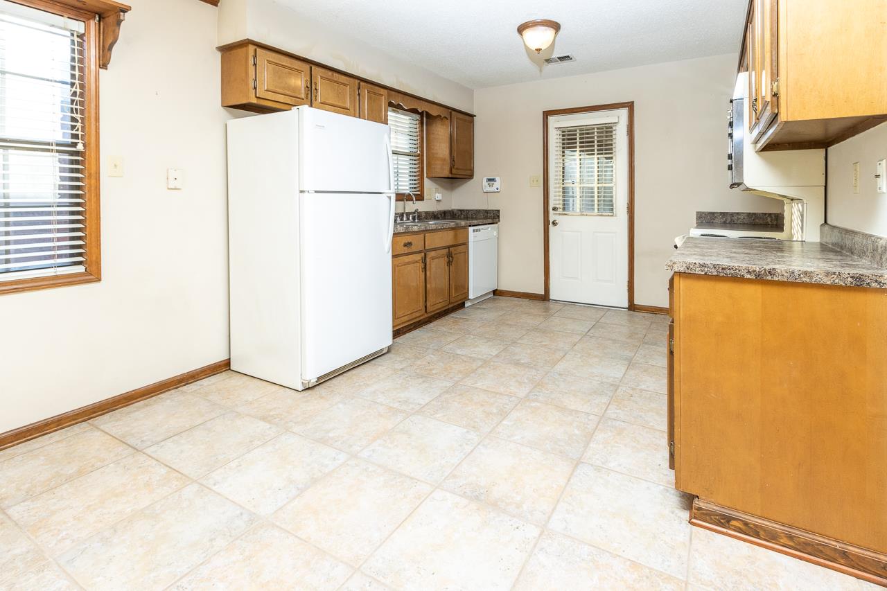 7136 Belsfield Road Memphis, TN 38119 - Photo 11 of 25 Gallery Image 11