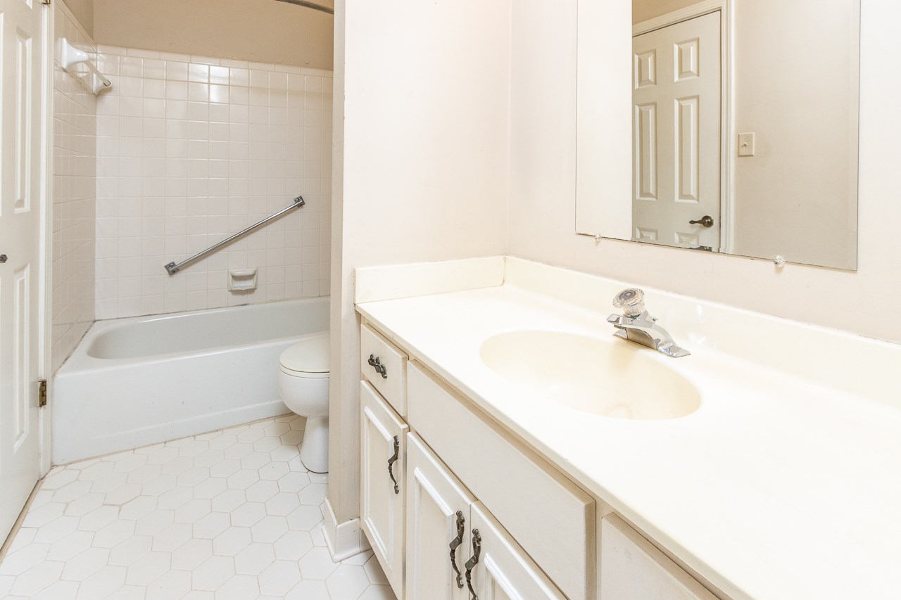 7136 Belsfield Road Memphis, TN 38119 - Photo 6 of 25 Gallery Image 6