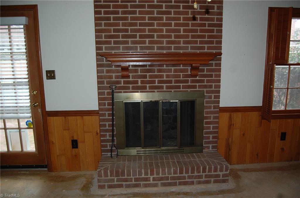 522 Lindley Road Greensboro, NC 27410 - Photo 8 of 19 Gallery Image 8